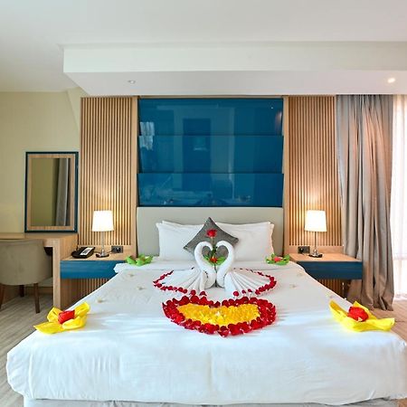 Al Mansour Suites Hotel Doha Exterior foto